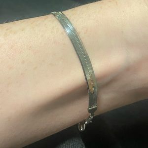 Mejuri Bold Herringbone Chain Bracelet in Sterling Silver - 7.5in